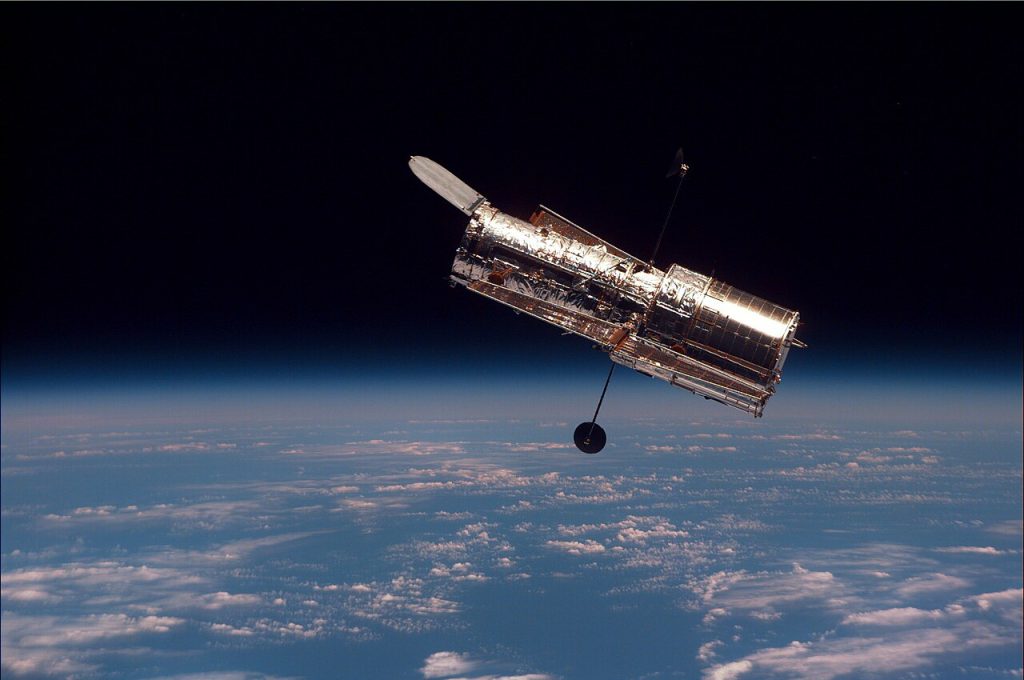 Hubble_Space_Telescope
