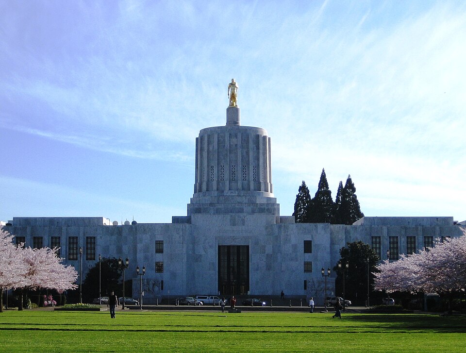 Oregon_State_Capitol_