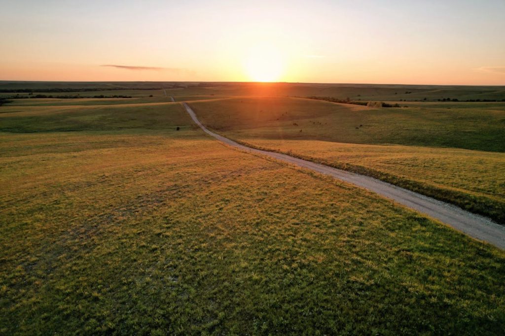 prairie road big sky